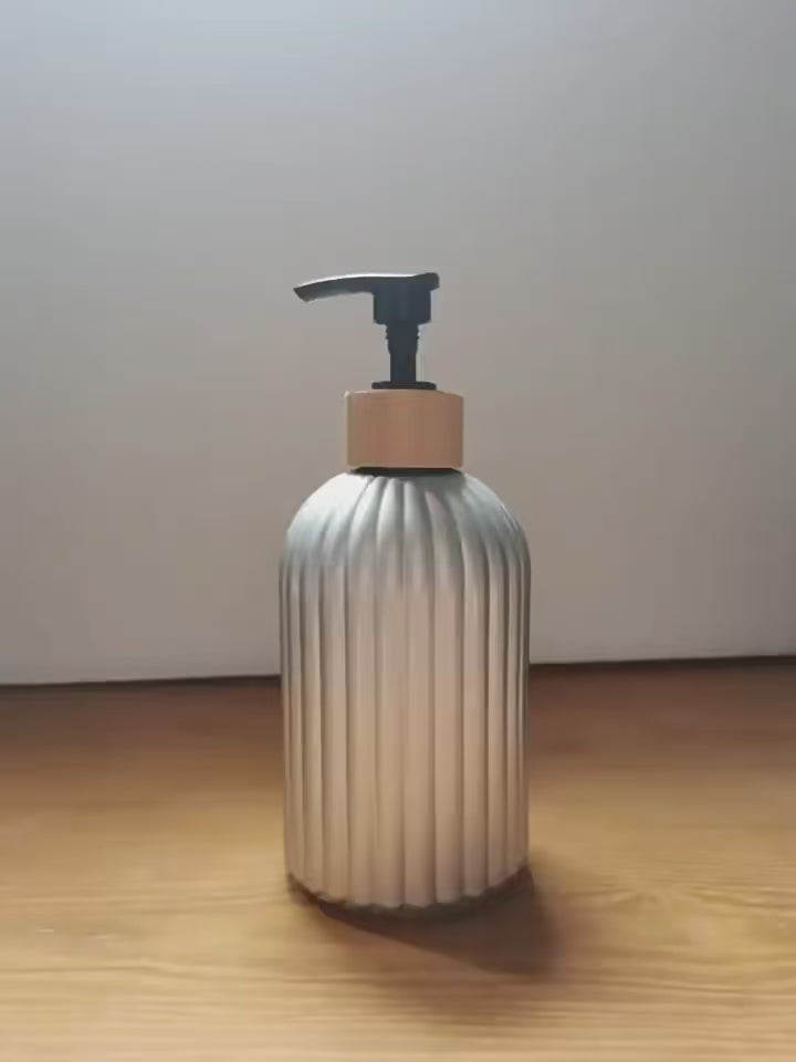 Leak-Proof Travel Soap Dispenser Bottle – Refillable PET Plastic Container for Shampoo, Body Wash & Lotion